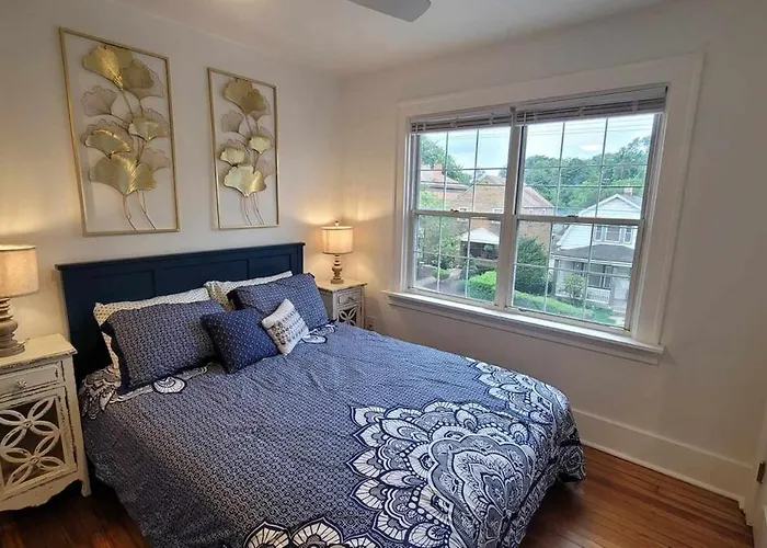 The Brookline Retreat Holiday home *